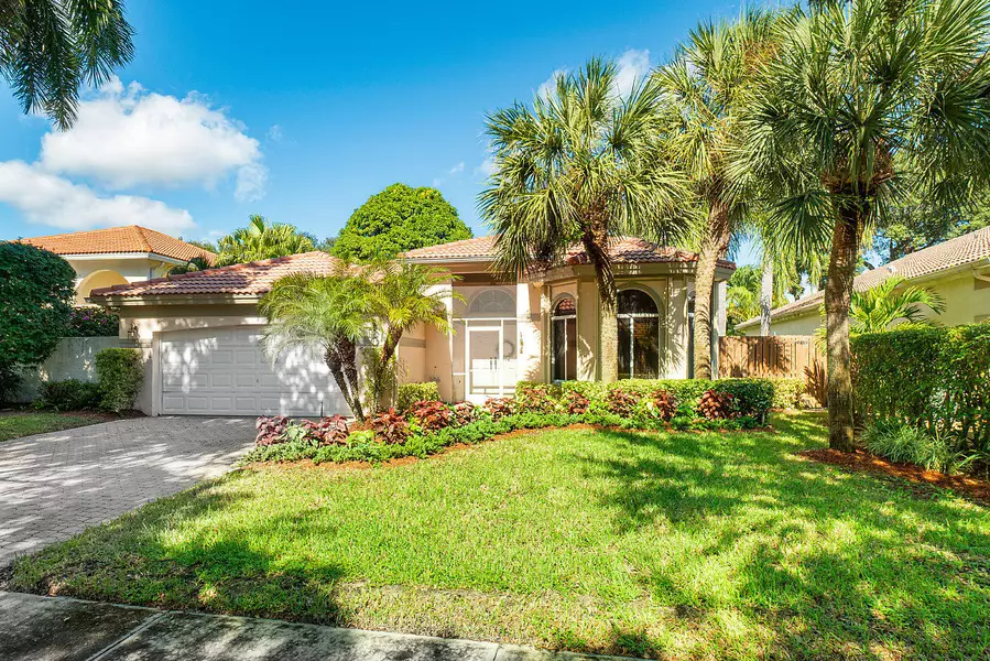 5155 Monterey LN, Delray Beach, FL 33484