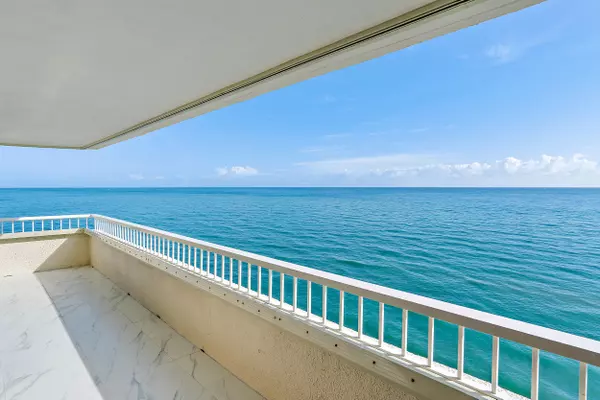 5280 N Ocean DR 14-B,  Singer Island,  FL 33404