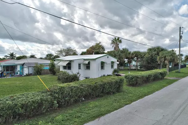 Fort Pierce, FL 34949,301 Granada ST