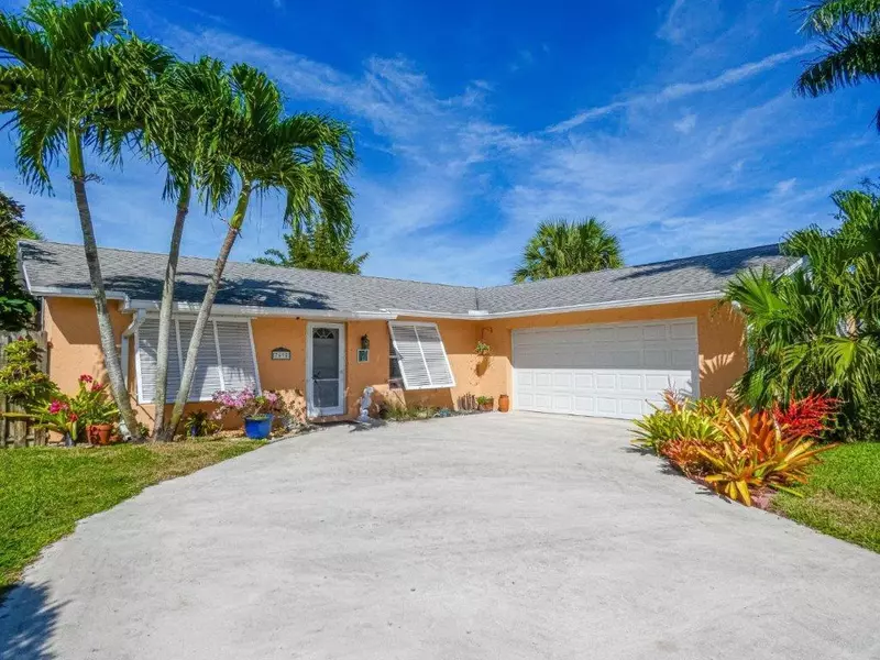 7695 SE Crossrip ST, Hobe Sound, FL 33455