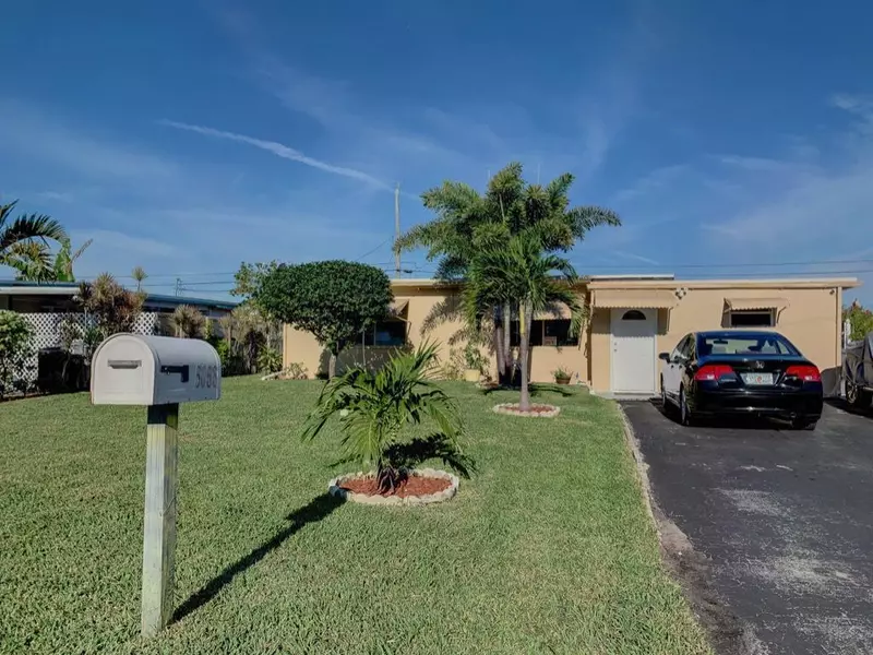 5055 Old Spanish TRL, Lake Worth, FL 33462