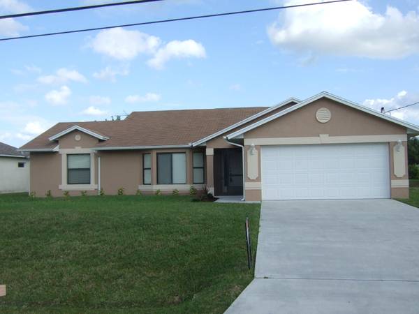 6711 NW Dorothy ST, Port Saint Lucie, FL 34983