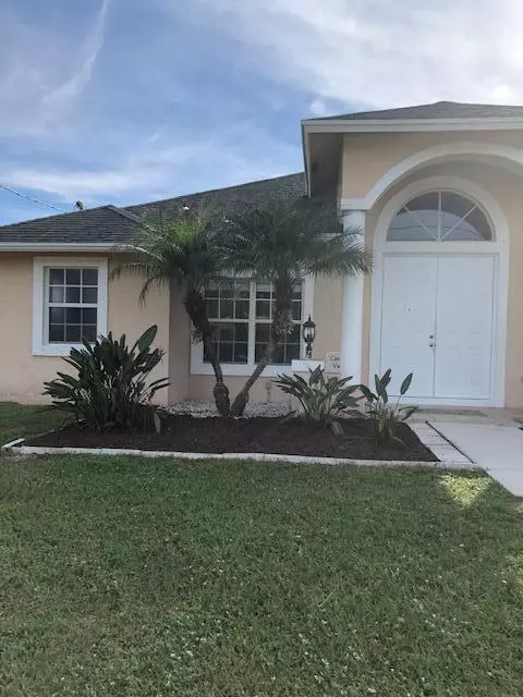 Port Saint Lucie, FL 34953,618 SW Dalton CIR