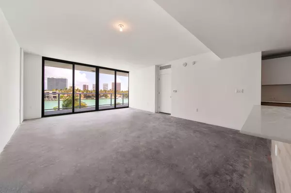 Bay Harbor Islands, FL 33154,10201 E Bay Harbor DR 307