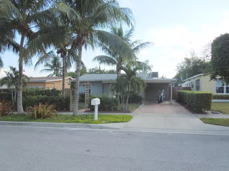 1525 N 14th AVE, Lake Worth Beach, FL 33460