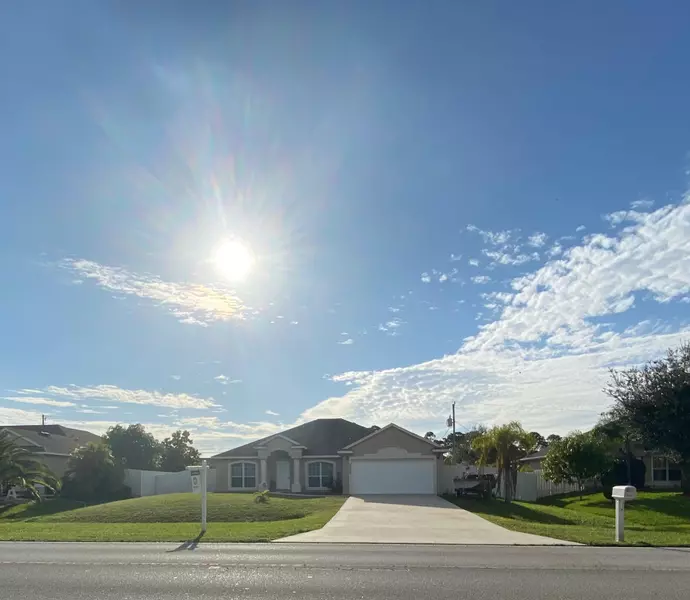 3782 SW Darwin BLVD, Port Saint Lucie, FL 34953