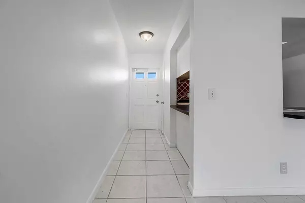 North Palm Beach, FL 33408,120 Lehane TER #307