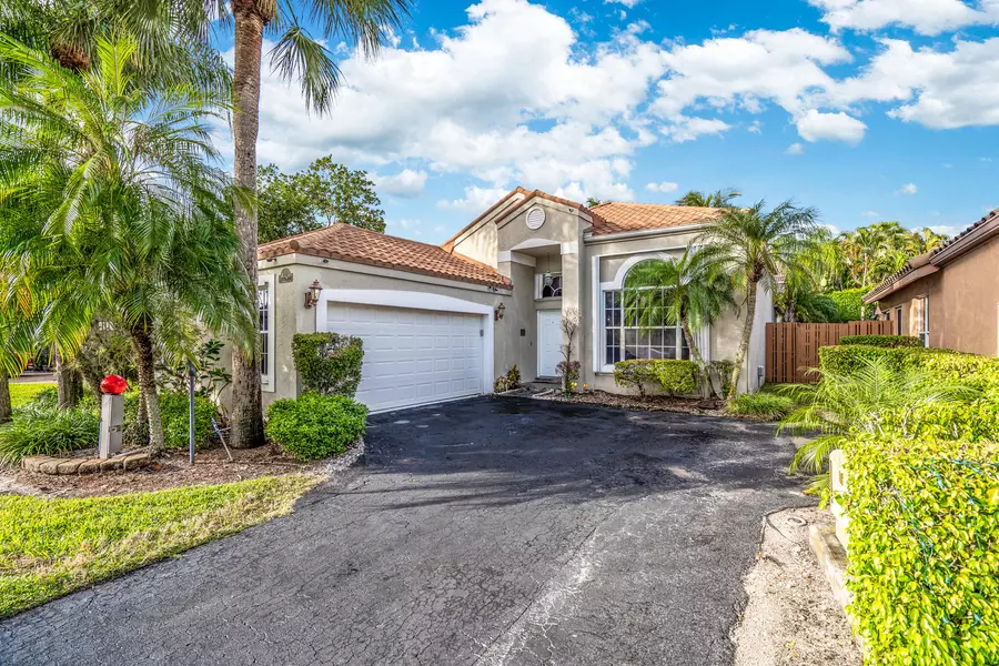 6225 NW 77th PL, Parkland, FL 33067