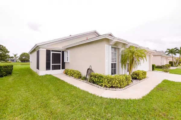 Port Saint Lucie, FL 34986,452 SW Talquin LN