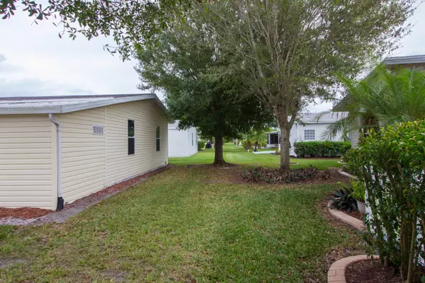 Port Saint Lucie, FL 34952,3709 Spatterdock LN