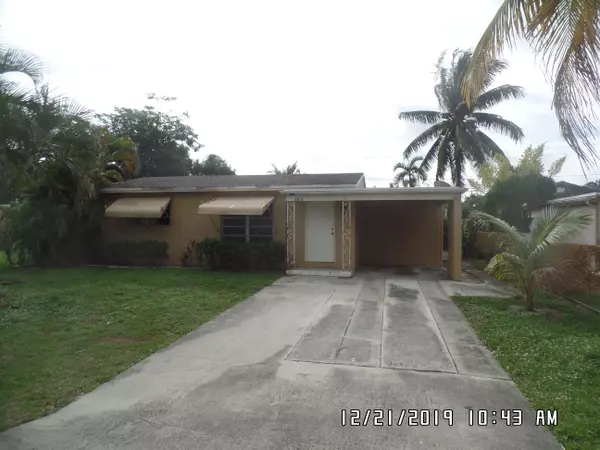 2018 N Whitney RD, West Palm Beach, FL 33409