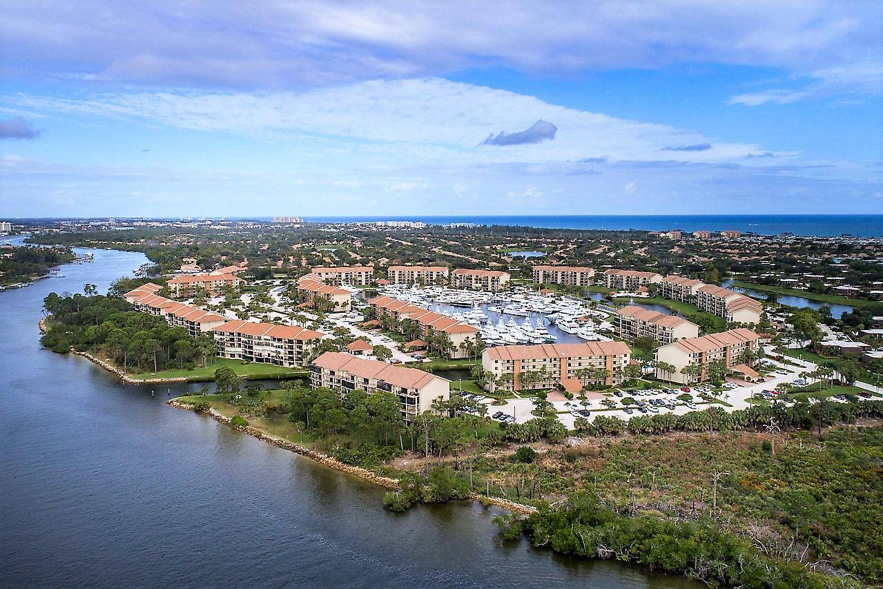 1001 Seafarer CIR 104, Jupiter, FL 33477