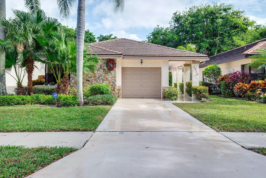 4848 Boxwood CIR, Boynton Beach, FL 33436