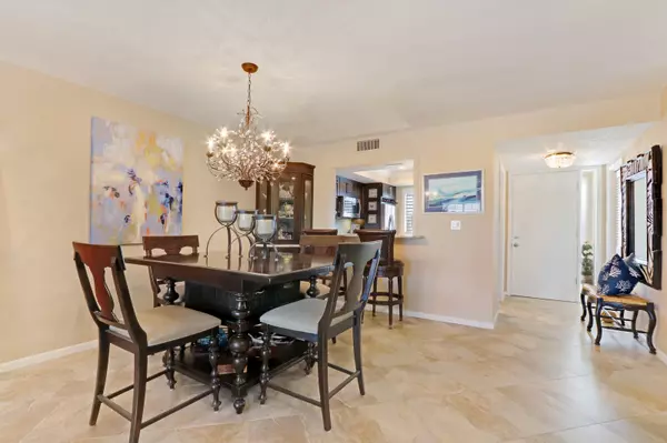 Tequesta, FL 33469,325 Beach RD 304