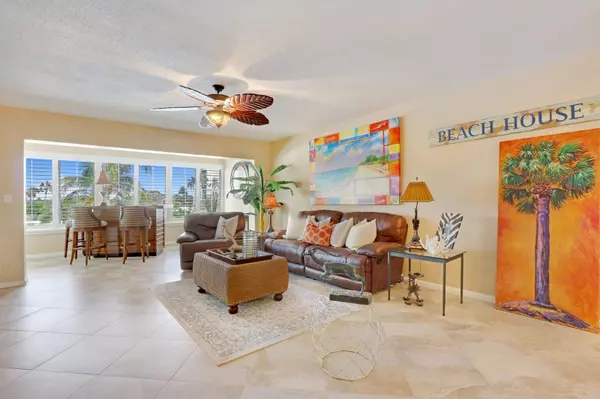 Tequesta, FL 33469,325 Beach RD 304