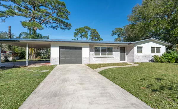 8104 Winter Garden Pkwy, Fort Pierce, FL 34951