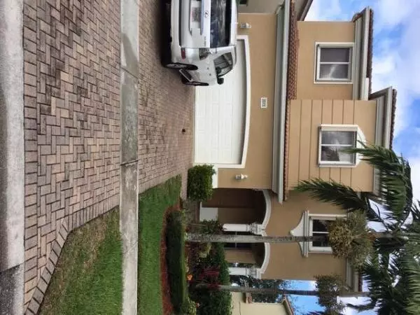 7075 Aliso AVE, West Palm Beach, FL 33413