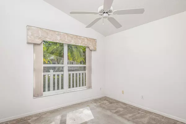 Port Saint Lucie, FL 34986,530 NW San Remo CIR