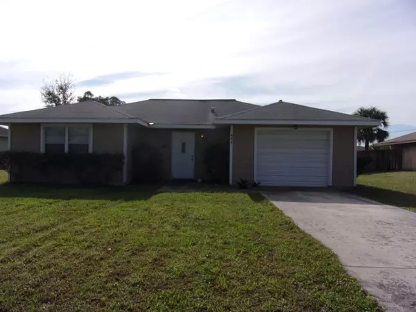 434 SE Langfield AVE, Port Saint Lucie, FL 34984