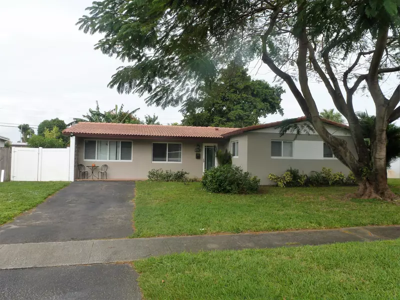 6405 SW 5th ST, Pembroke Pines, FL 33023