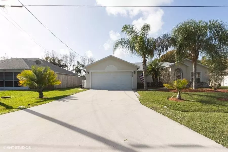 2526 SE West Blackwell DR, Port Saint Lucie, FL 34952