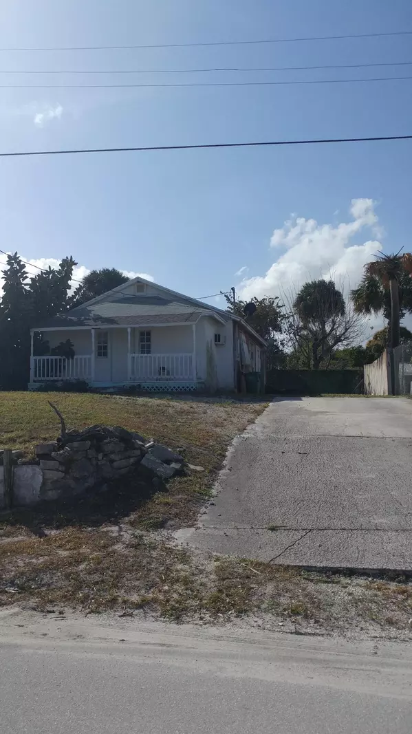 1931 N Old Dixie HWY, Fort Pierce, FL 34946