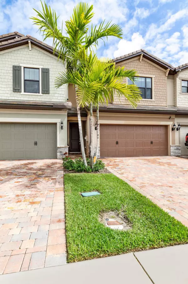 Lake Worth, FL 33467,8312 Rearing LN