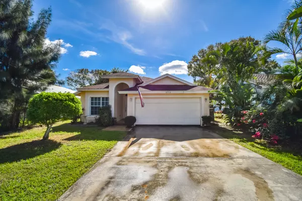 6916 3rd ST, Jupiter, FL 33458