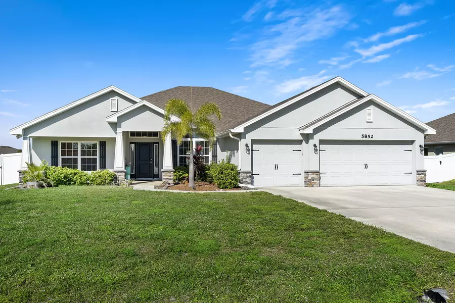 5852 NW Leah DR, Port Saint Lucie, FL 34986