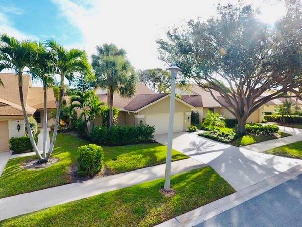 Jupiter, FL 33477,139 Seashore DR