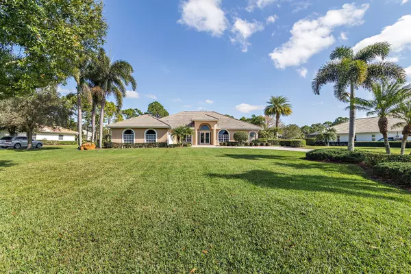 Port Saint Lucie, FL 34986,7983 Plantation Lakes DR