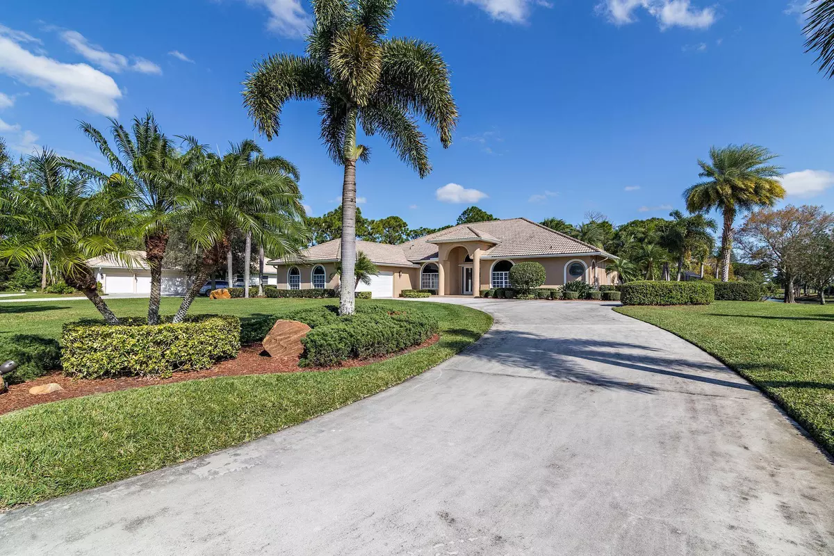 Port Saint Lucie, FL 34986,7983 Plantation Lakes DR