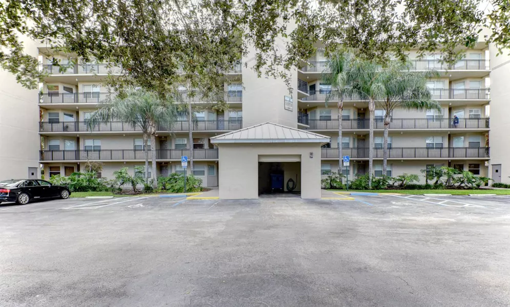 26 Royal Palm WAY 404, Boca Raton, FL 33432