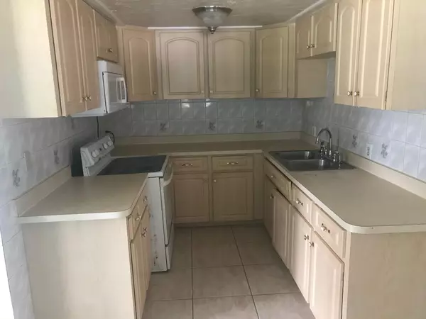 Port Charlotte, FL 33980,160 Coconut ST