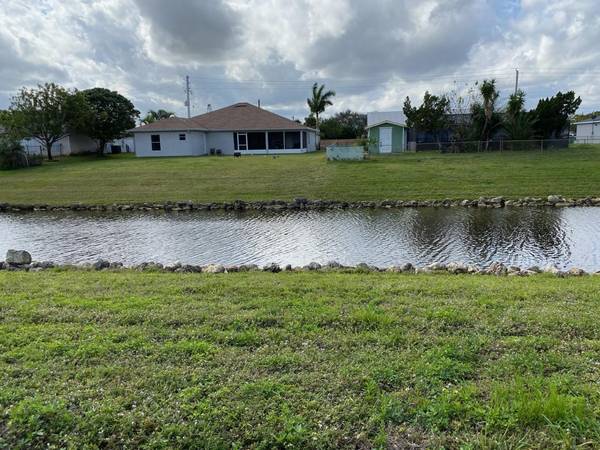 2626 SW Monterrey LN, Port Saint Lucie, FL 34983