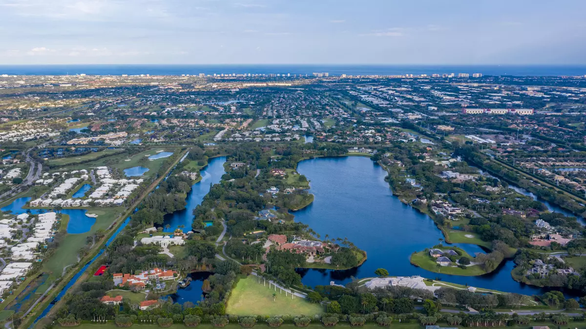 Boca Raton, FL 33496,6022 Le Lac RD