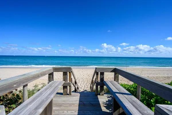 5831 N Ocean BLVD D1,  Ocean Ridge,  FL 33435