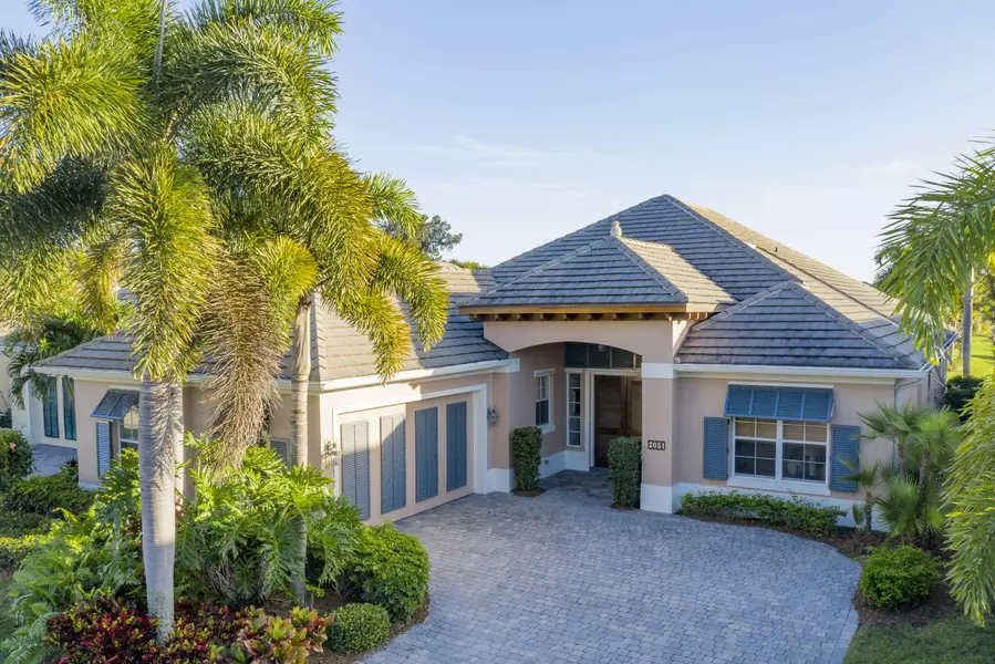 2051 Autumn LN, Vero Beach, FL 32963