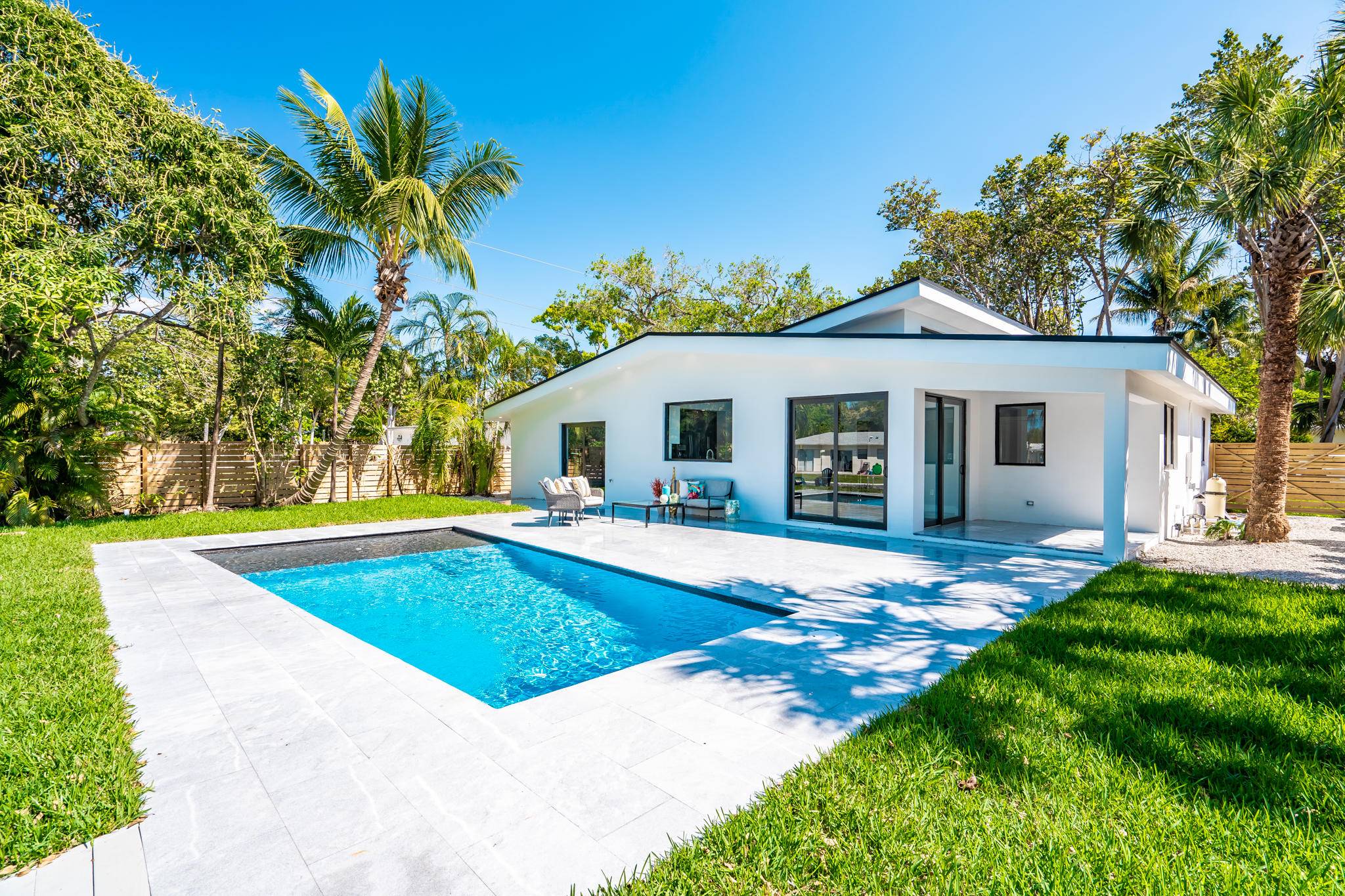 Fort Lauderdale, FL 33315,707 SW 8th WAY