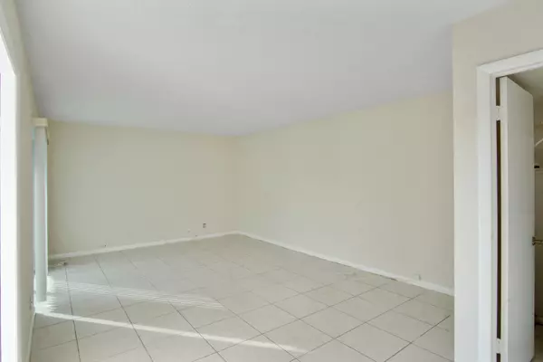 Greenacres, FL 33415,2148 White Pine CIR D