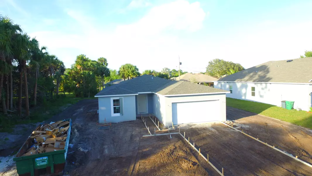 1051 SW Versailles AVE, Port Saint Lucie, FL 34953