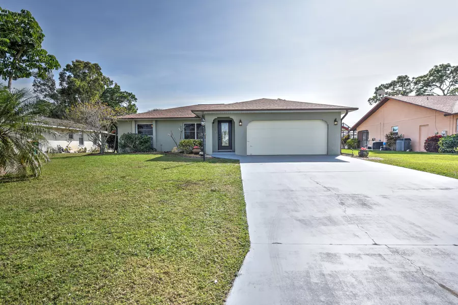 152 Caddy RD, Rotonda West, FL 33947