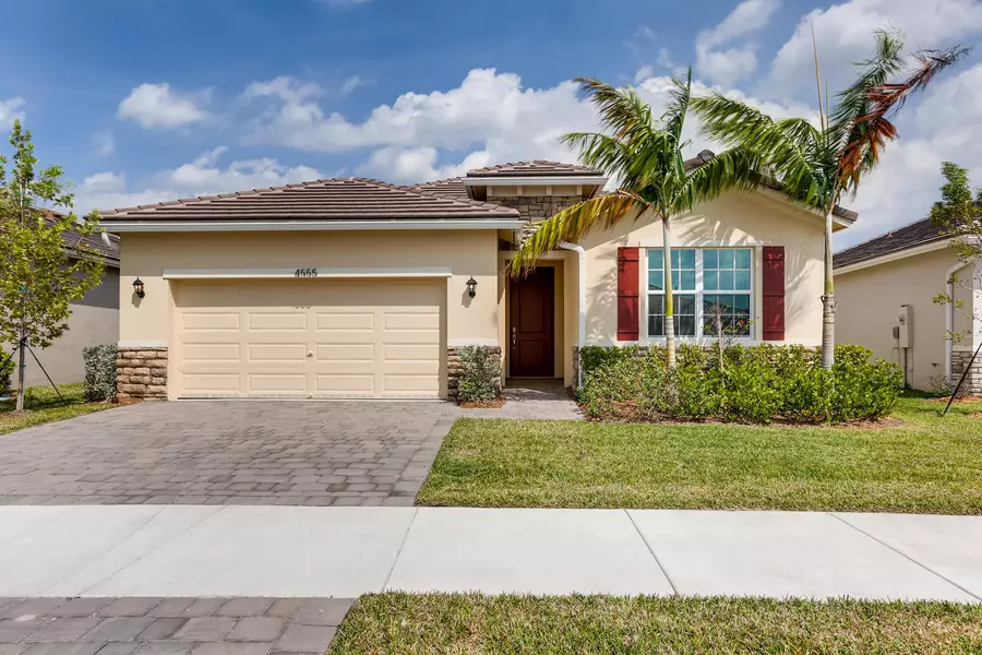 4555 NW King CT, Jensen Beach, FL 34957