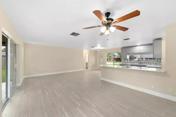 Wellington, FL 33414,1200 Rowayton CIR