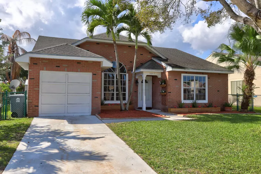 5647 Pebble Brook LN, Boynton Beach, FL 33472