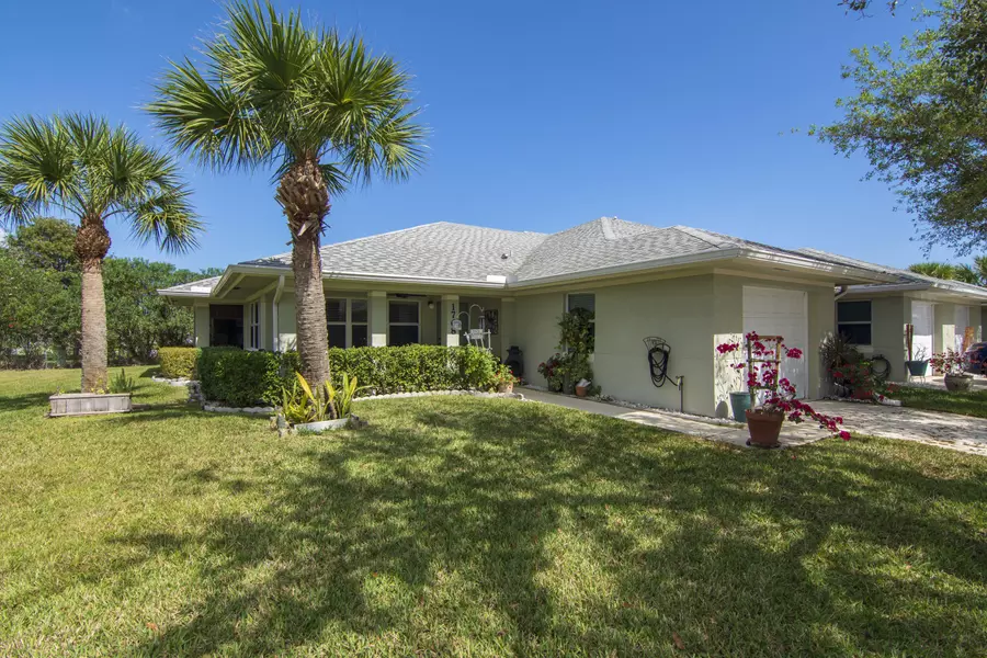 1768 N Dovetail DR, Fort Pierce, FL 34982