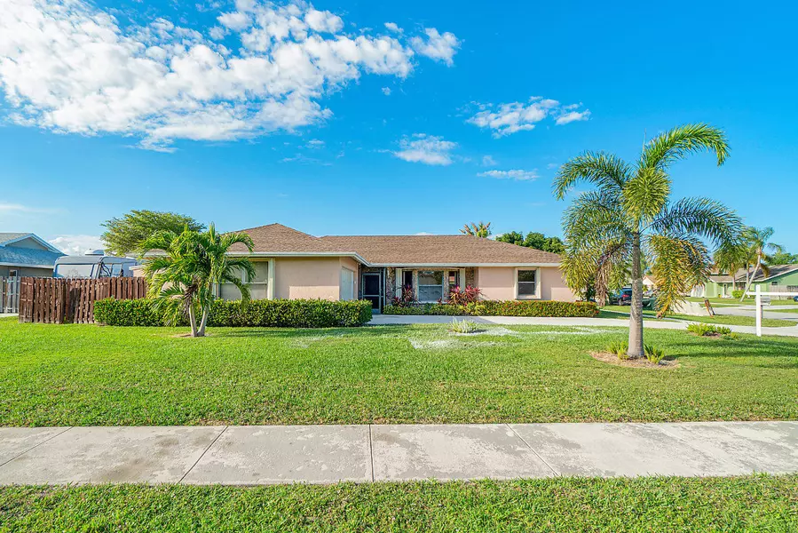 6135 Silver Oak DR, Lake Worth, FL 33467