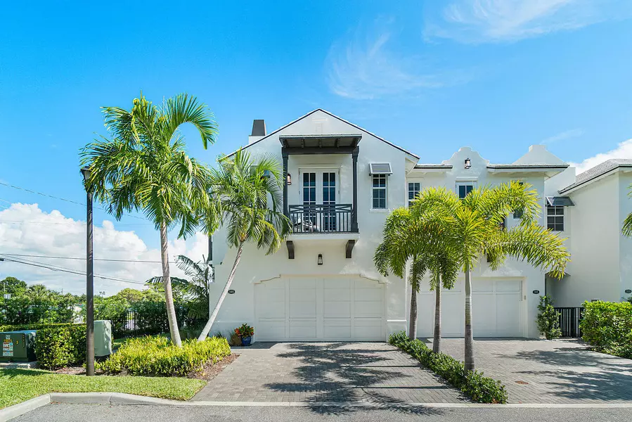 1105 Kingston LN, Delray Beach, FL 33483