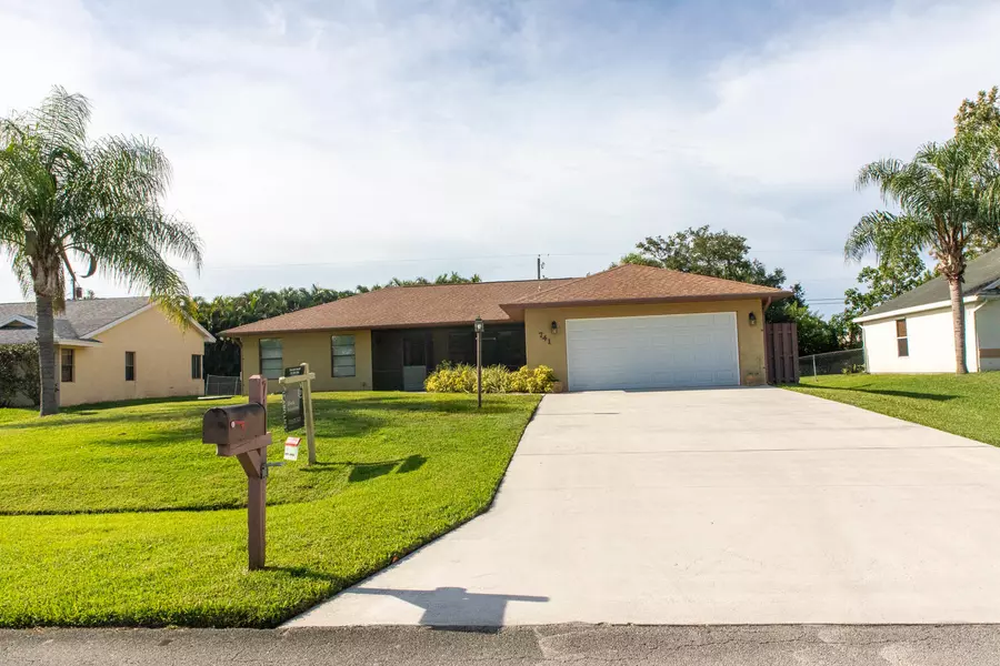 741 SE Majestic TER, Port Saint Lucie, FL 34983