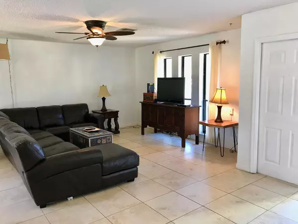 Coral Springs, FL 33065,3911 NW 69th TER